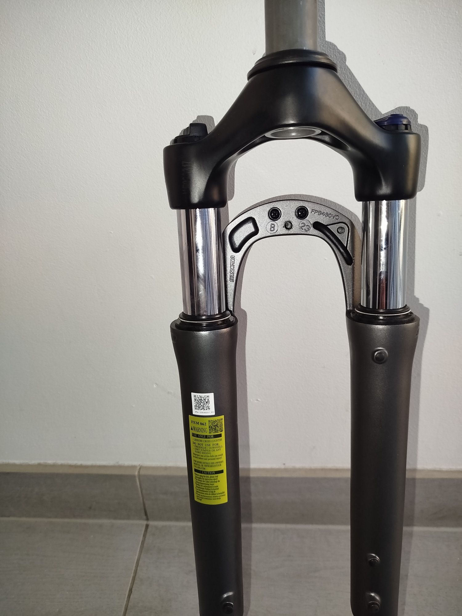 Amortyzator SR Suntour NEX 28 1 1/8" qr9 trekkingowy