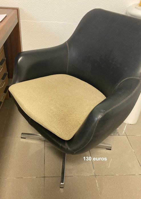 CADEIRAS (olaio) Anos 70 e MESA APOIO para usar ou recuperar