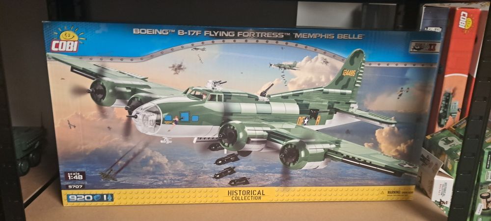 Cobi 5707 B-17 Flying Fortress