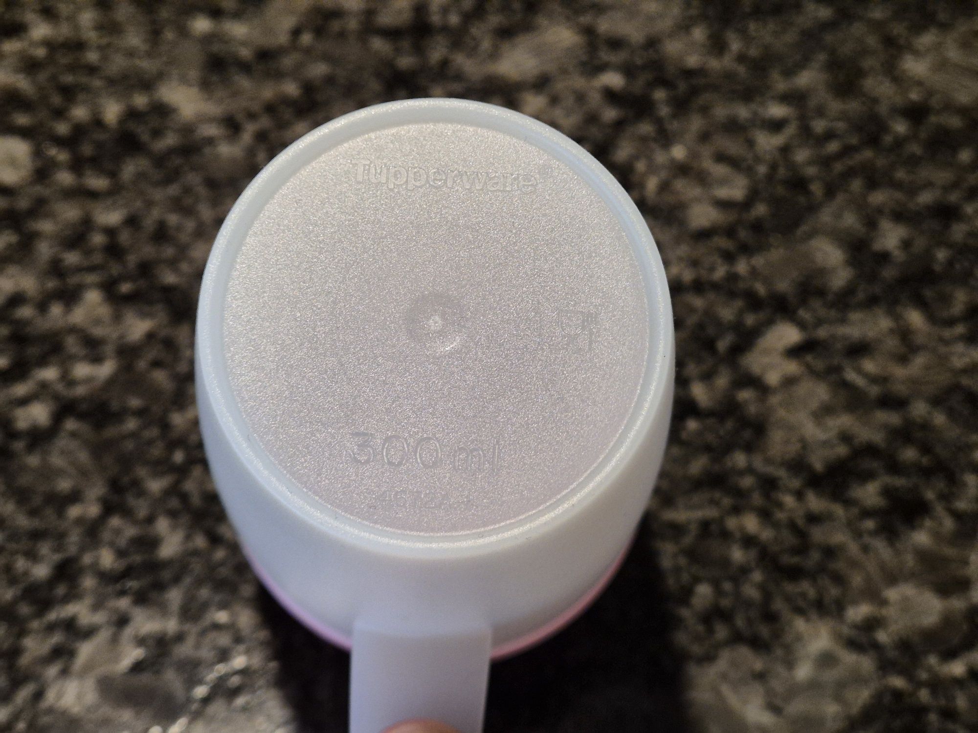 Kubek z przykrywką na mleko Tupperware