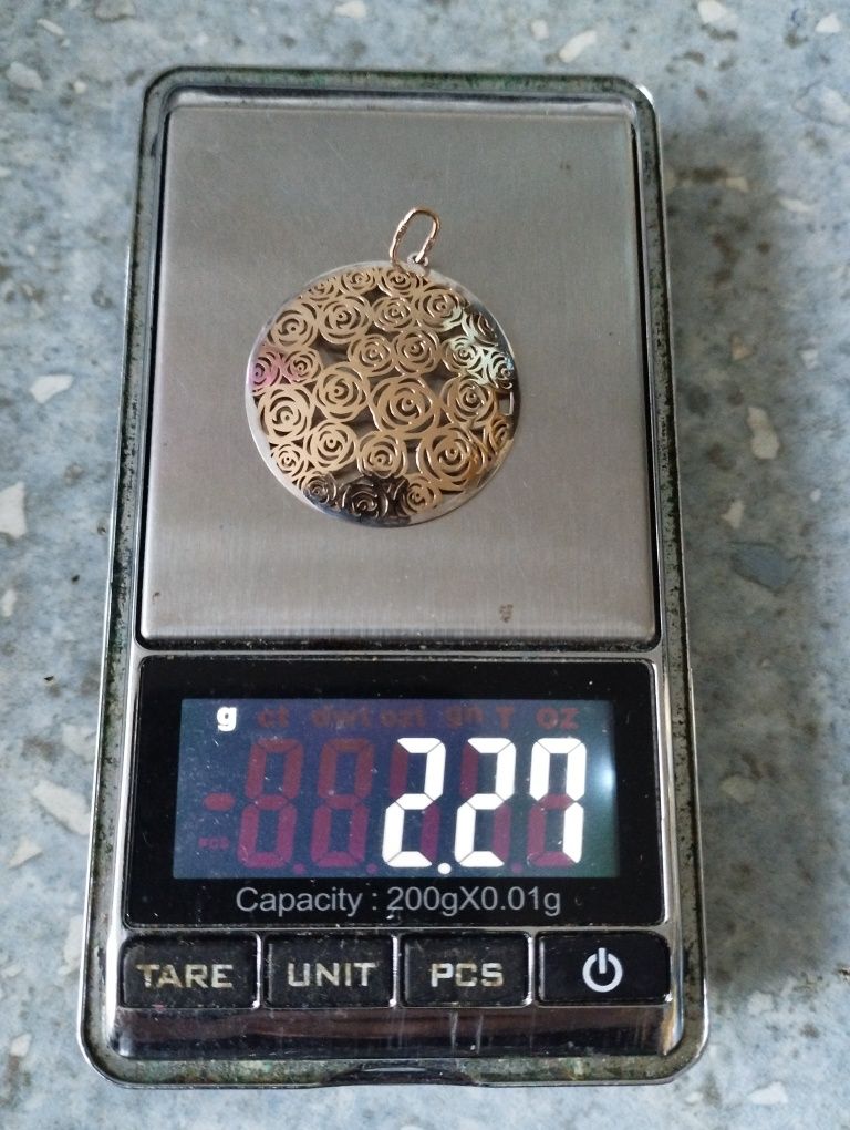 Золотой кулон 2.27 грамма
