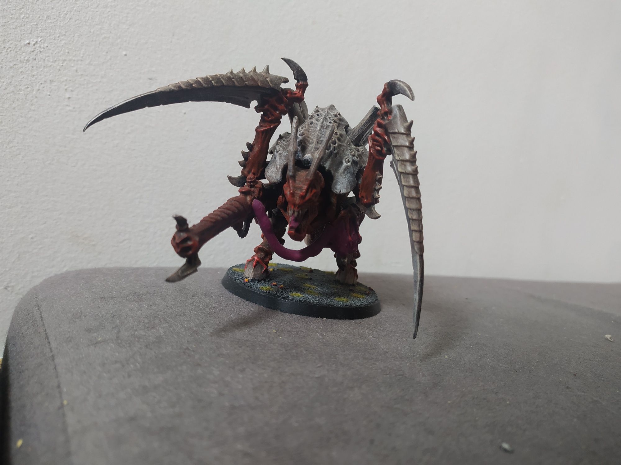 Wh 40k Carnifex starszy model pomalowany