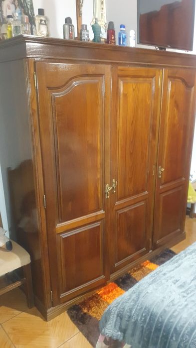 Quarto completo de madeira