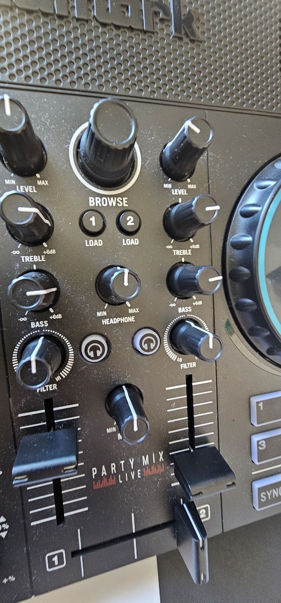 Controladora DJ NUMARK mix NOVA