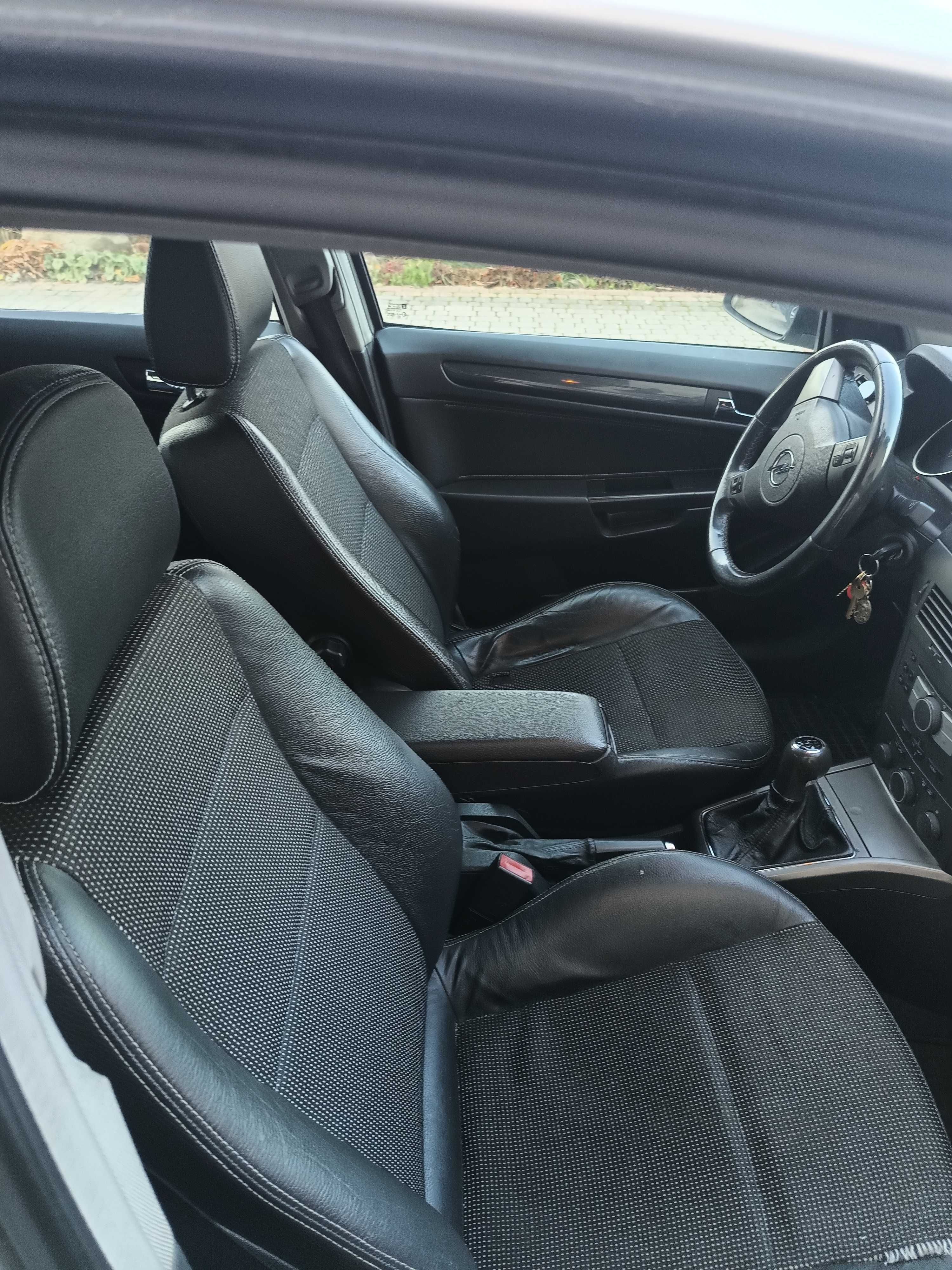 Opel Astra Cosmo 1.7 CDTI 100KM