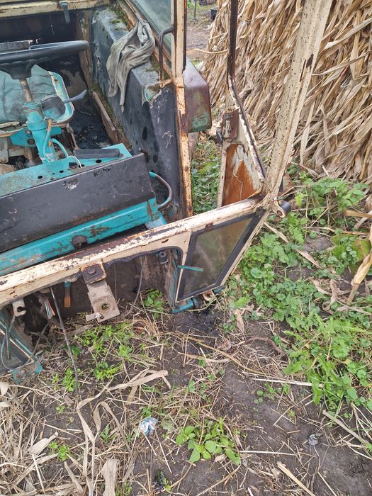 Кабіна до трактора  юмз