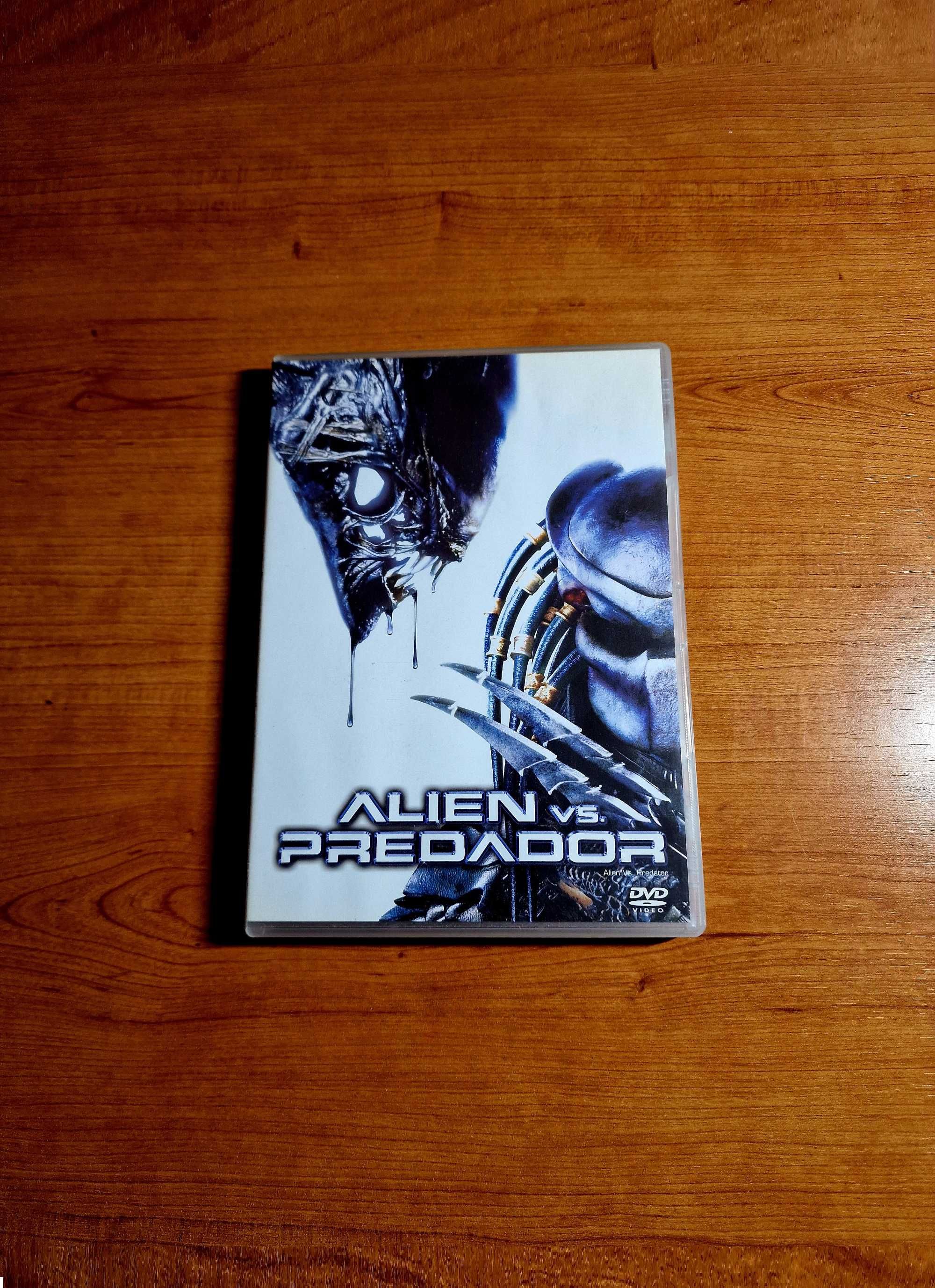 ALIEN vs PREDADOR (Paul W.S. Anderson) Sanaa Lathan/Lance Henriksen