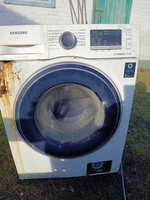 Продам стиральную машинку Самсунг на запчасти