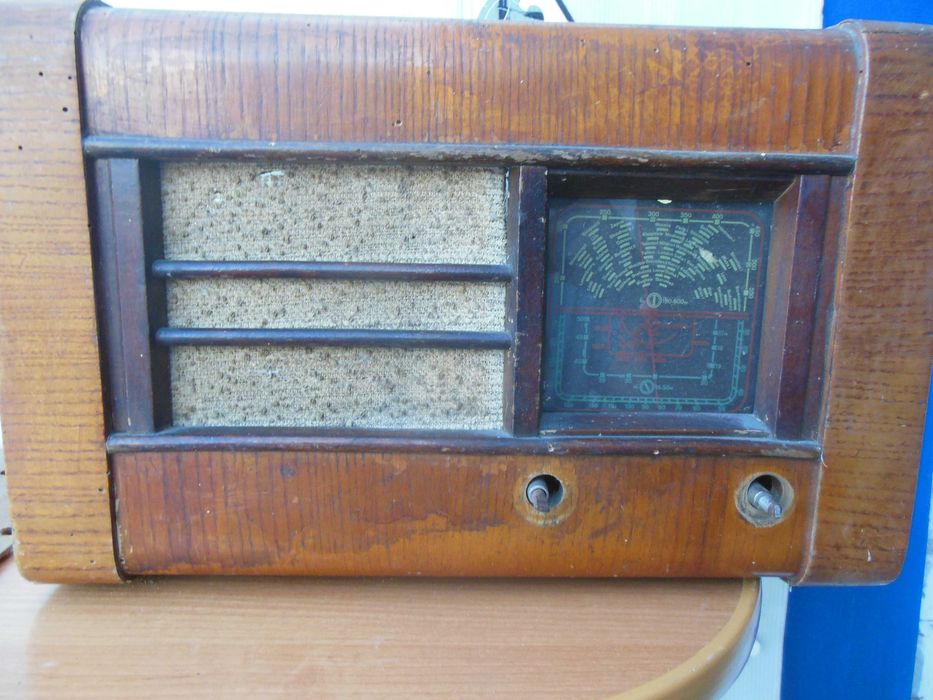 zabytkowe radio Pionier z PRL