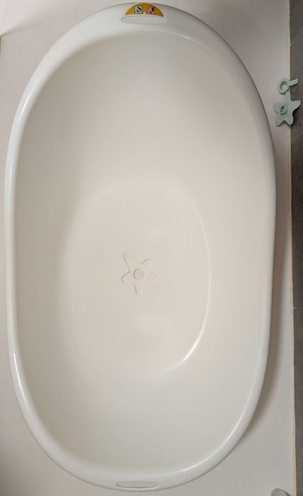 Banheira Bebeconfort com Suporte e Esvaziador – Usada em Bom Estado