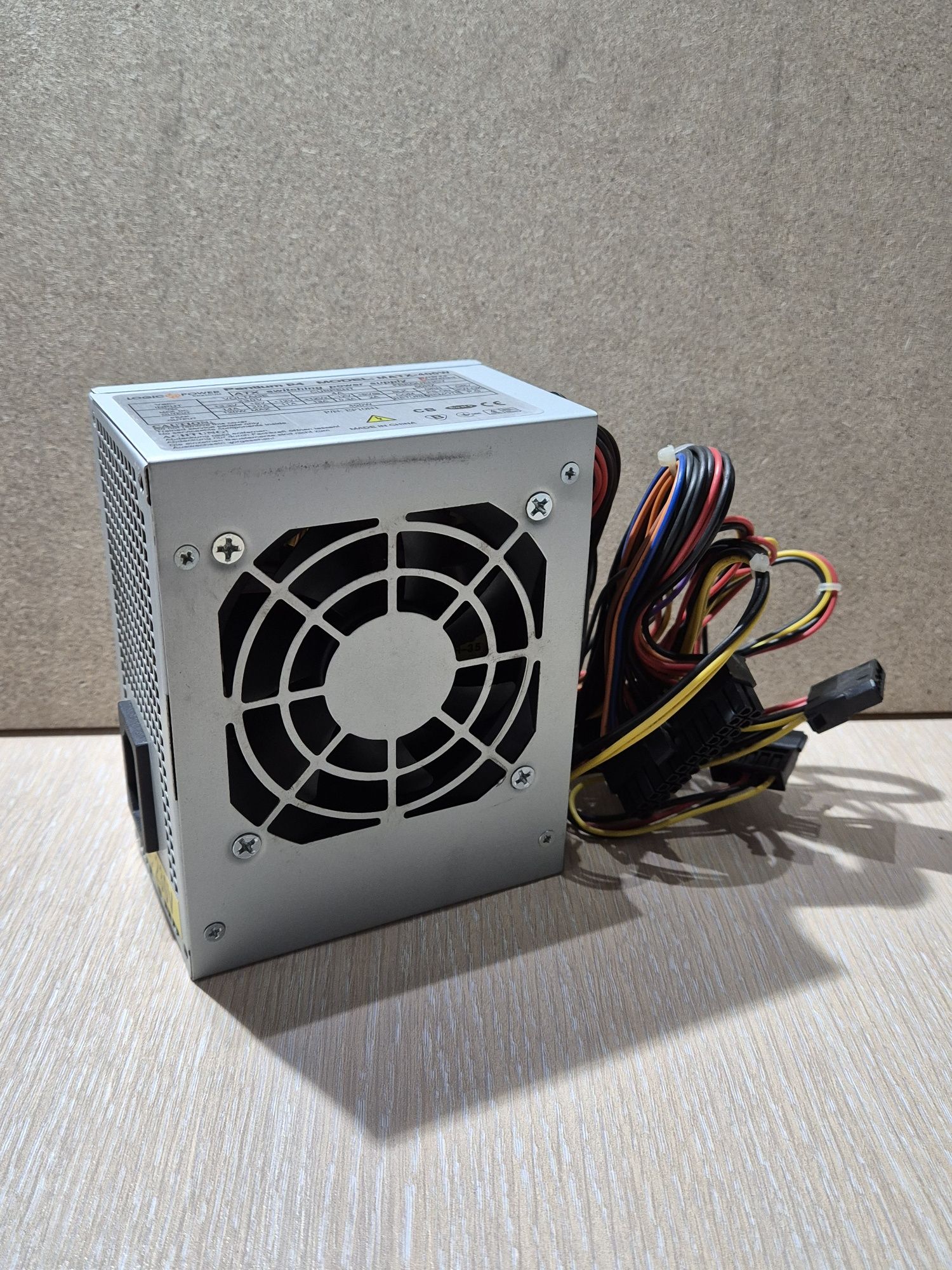 Блоки живлення Logic Power mATX-400w, SFX, 400w 80mm, КІЛЬКІСТЬ