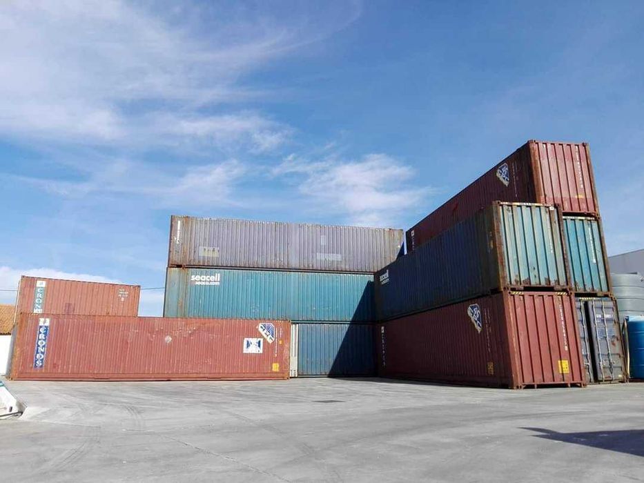 Contentores marítimos 20' e 40'