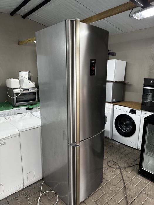 Lodówkę Zamrażarkę firmy AEG S83920CMXF 200cm A++ 350l INOX