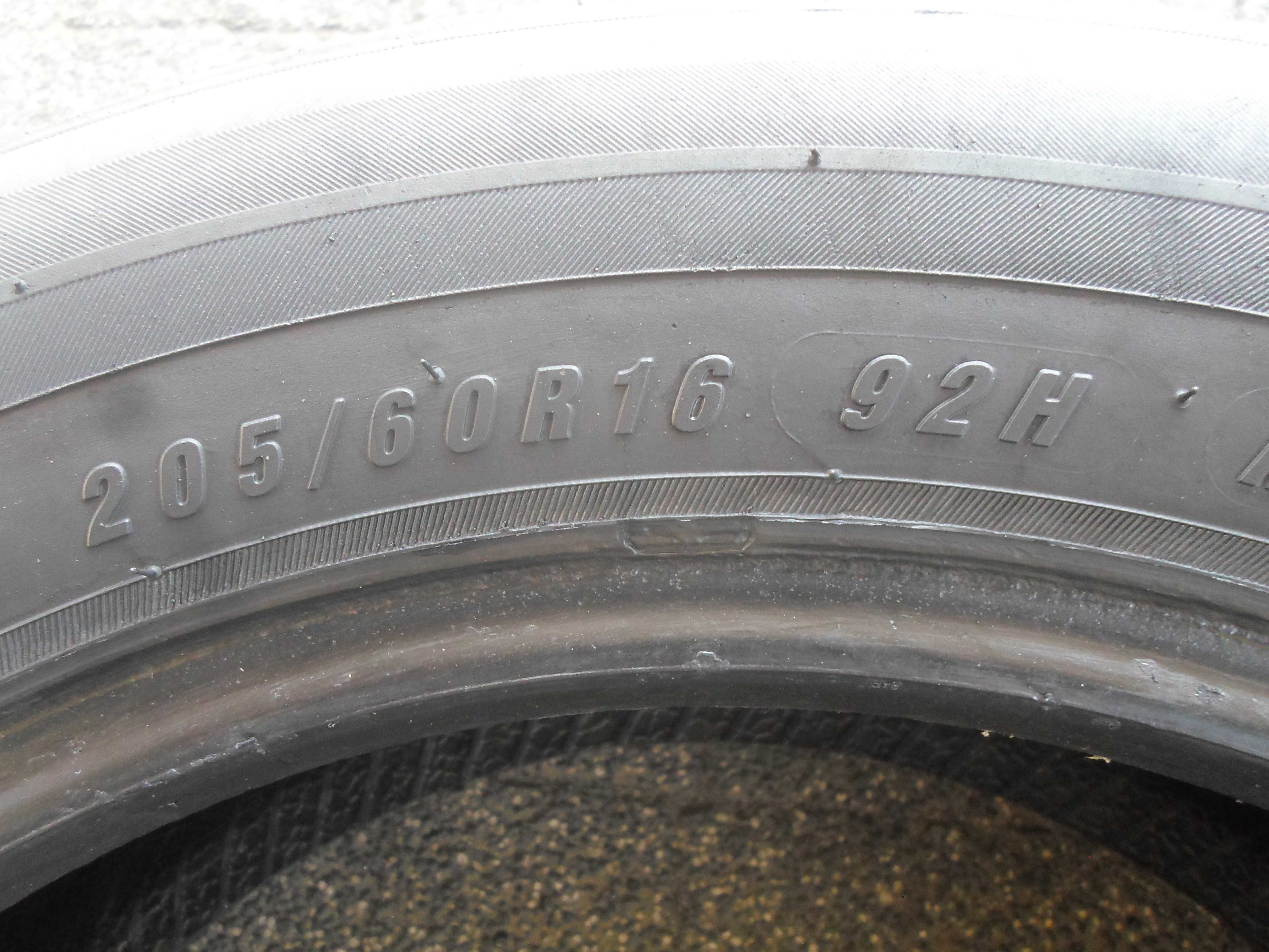 Opona Goodride Radial SP06 205/60R16 92H lato