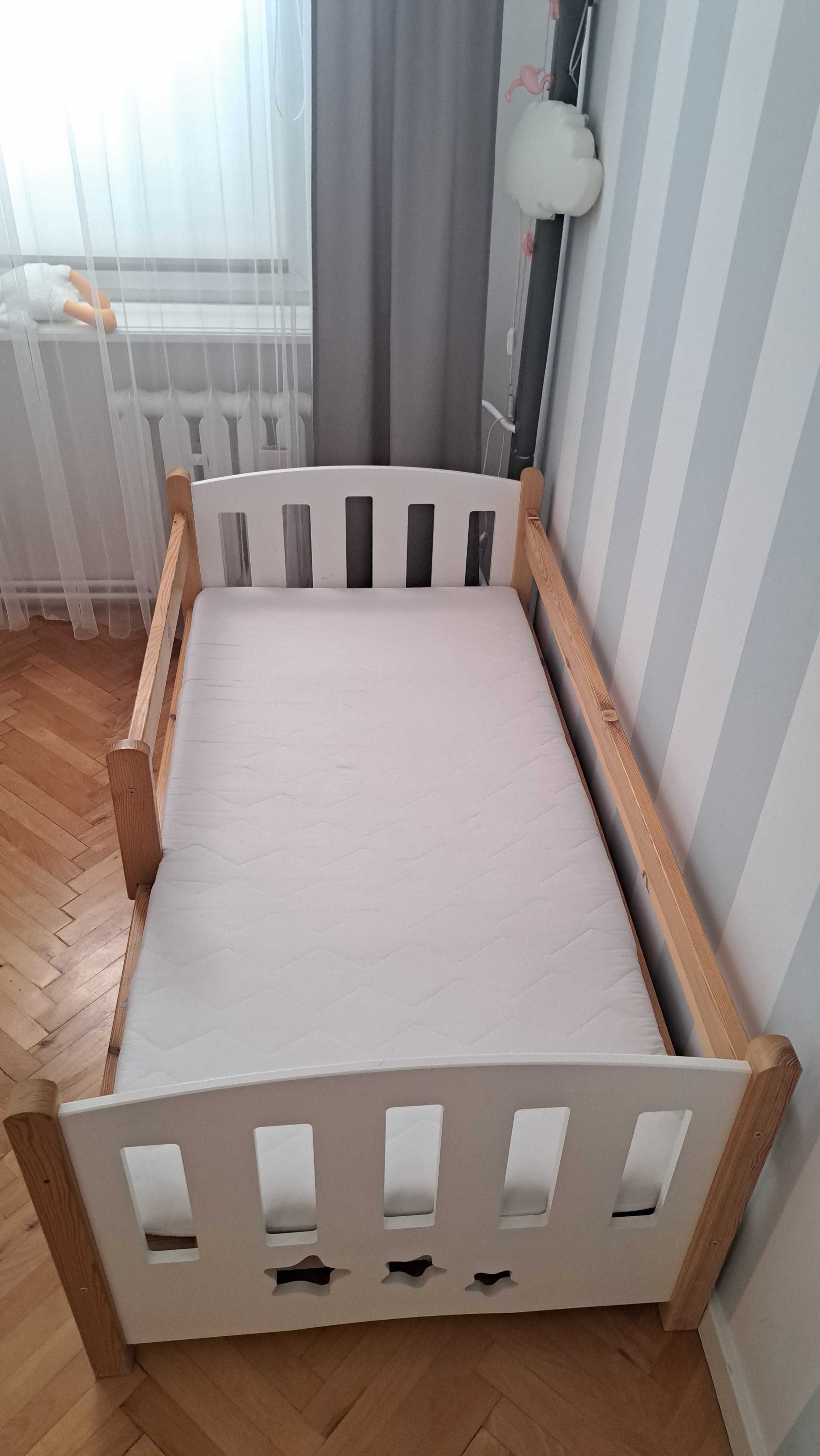 Łóżko dziecięce z materacem