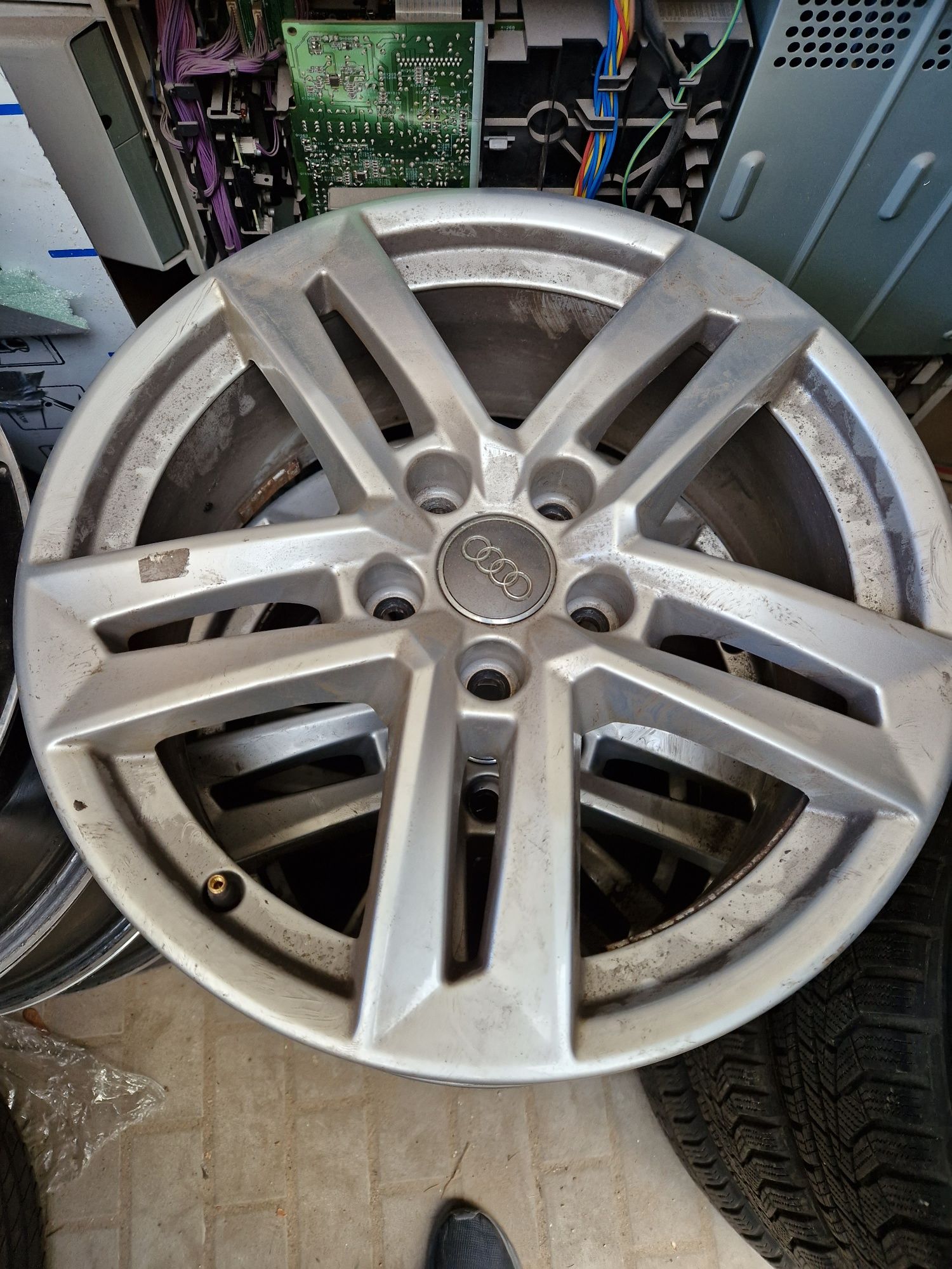 Oryginalne Felgi Audi A4 17cali 5x112 66,6 et42