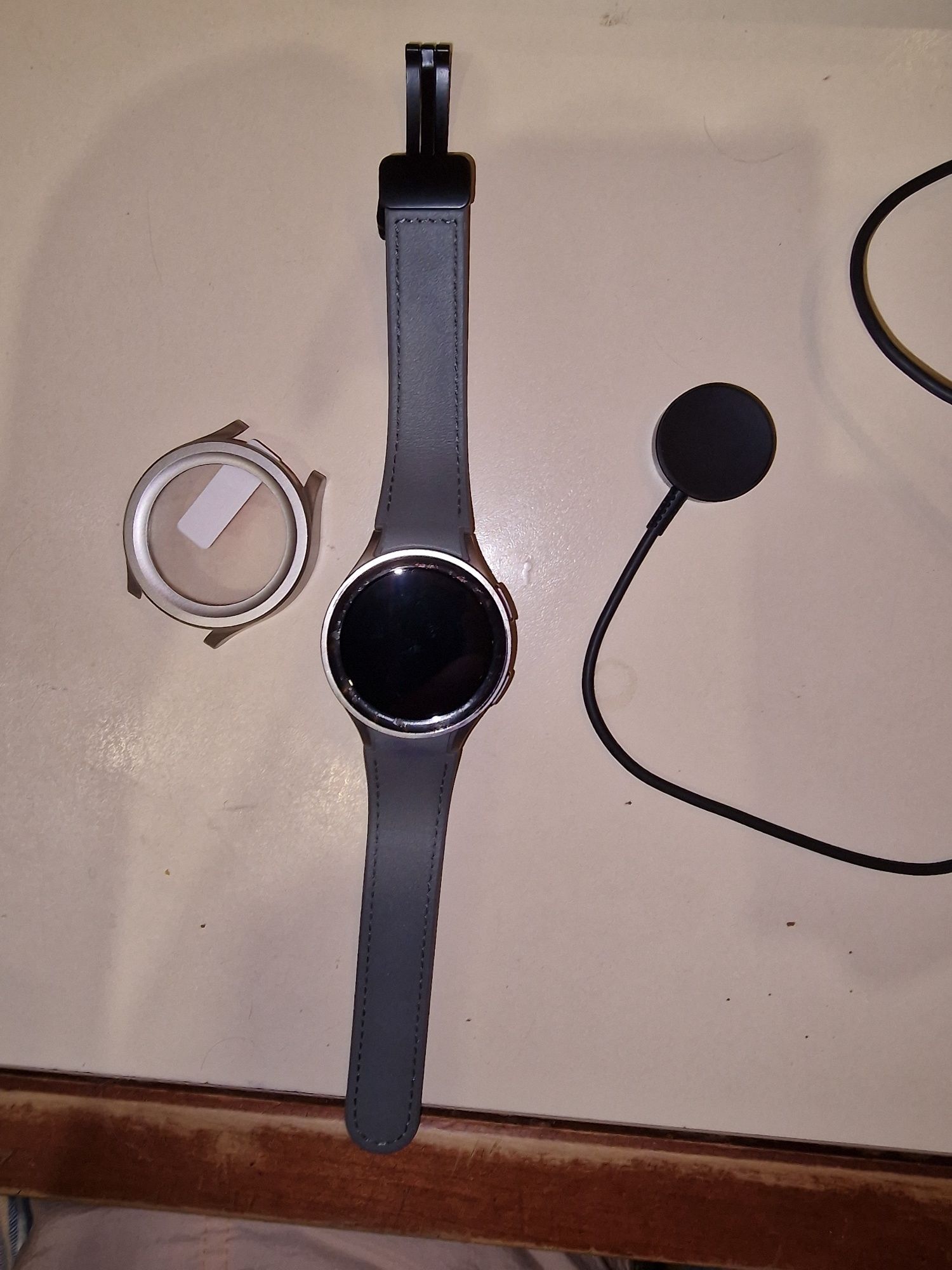 Samsung galaxy watch5 pro 45mm LTE e-sim