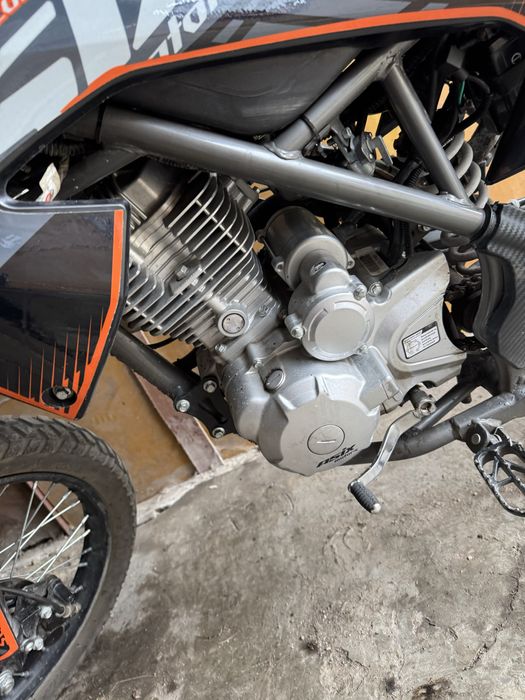 Asix Defender 150cc