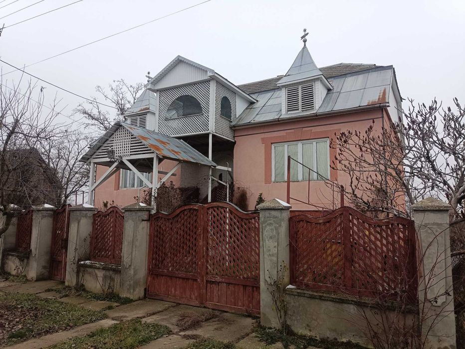 ПРОДАЖ 3 кімнатного 2 поверхового будинку 173 кв.м. у житловому стані!