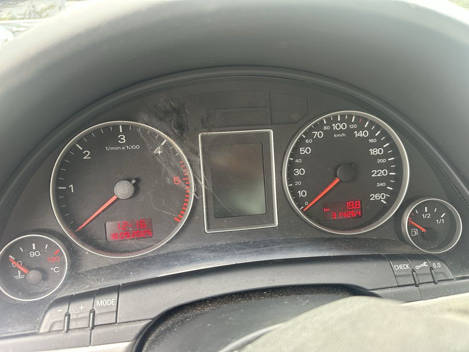 Audi A4 2.0 140cv