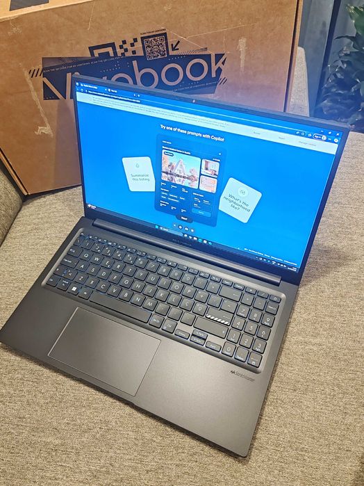 Portátil ASUS VivoBook OLED M1505Y -AMD Ryzen 7, 16GB,512GB SSD - NOVO