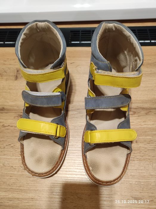 Ортопедичні сандалі для хлопчика 36-го розміру