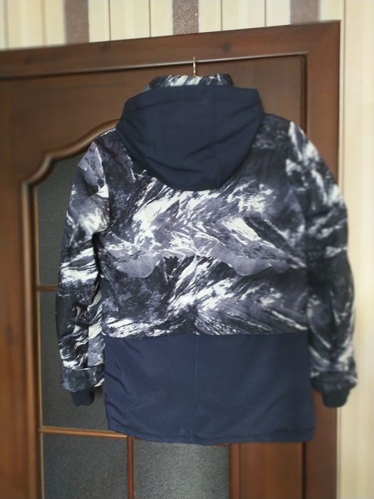 Продам куртку, весна-осень,на мальчика прдростка.