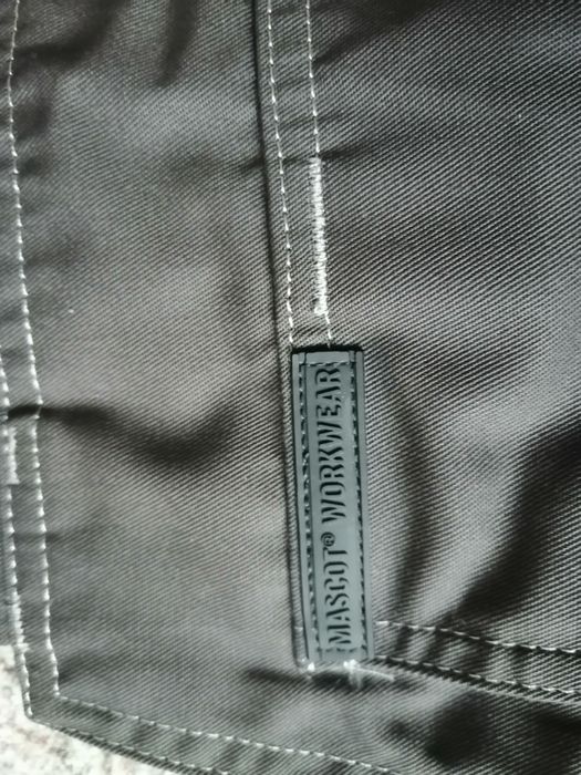 Firmowe spodnie robocze