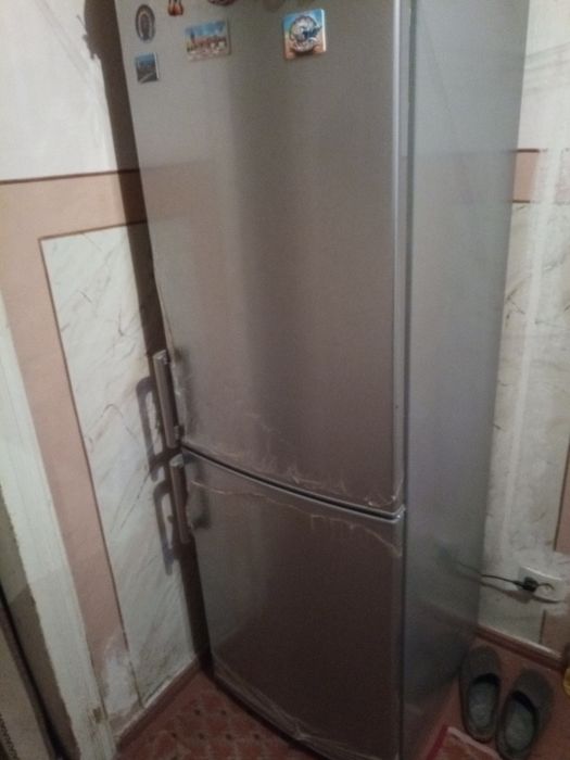 Холодильник Whirpool