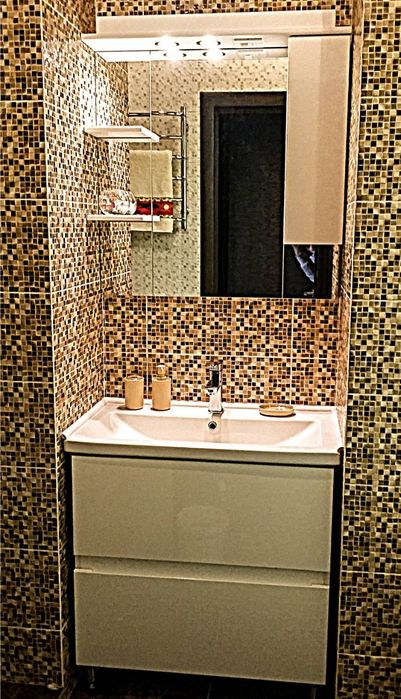 Сдаю На 25 эт. 1к.кварт. посуточно и почасово. М.Холодная гора