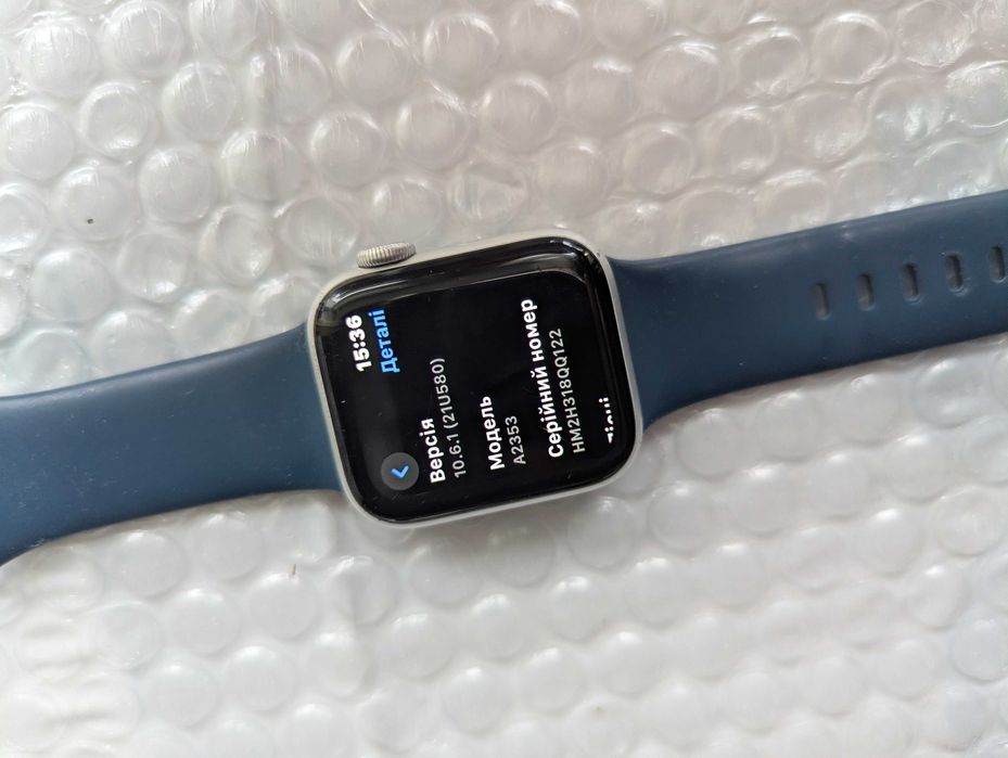 б/В Apple Watch SE 40 mm батарея 87%
