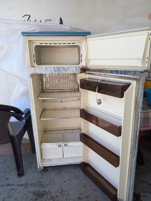 Холодільнік БІРЮСА 21