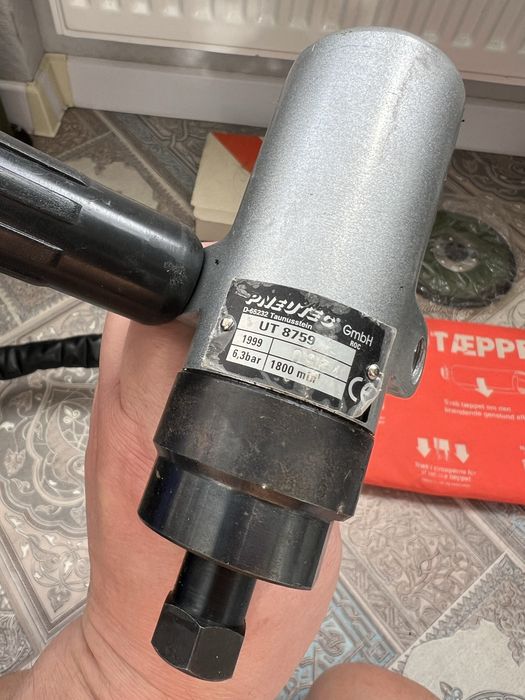 Пневматическая угловая полировальная машина Pneutec UT 8759
