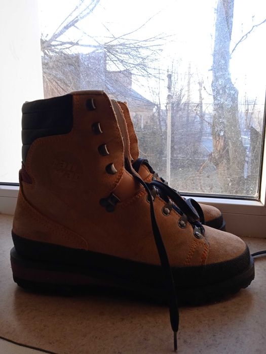 трекинговые ботинки