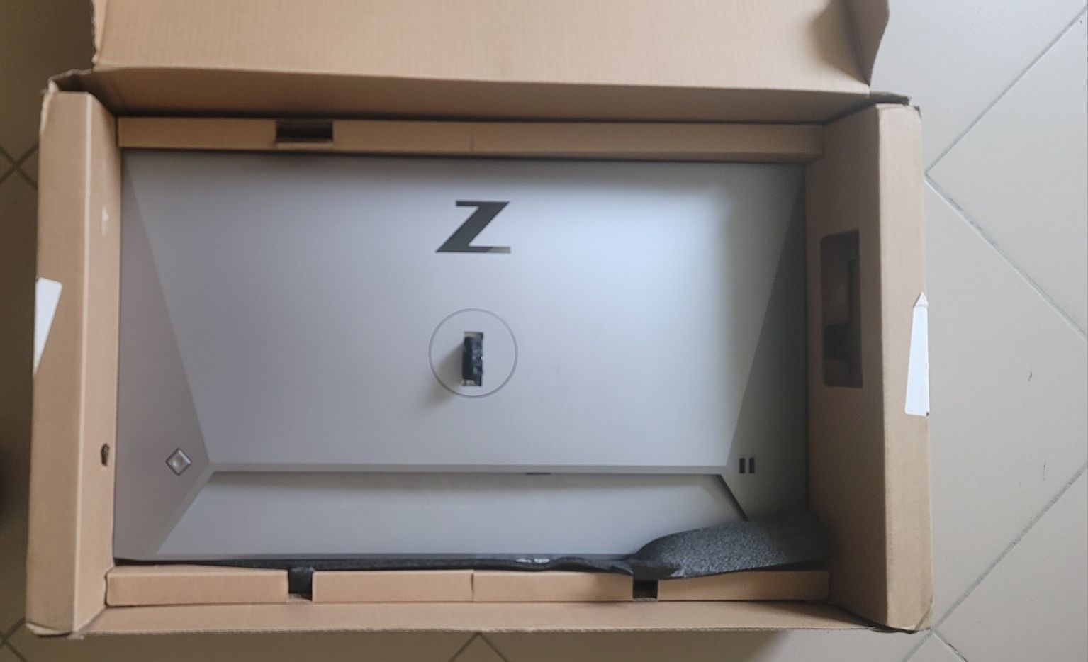Монитор HP Z27k G3