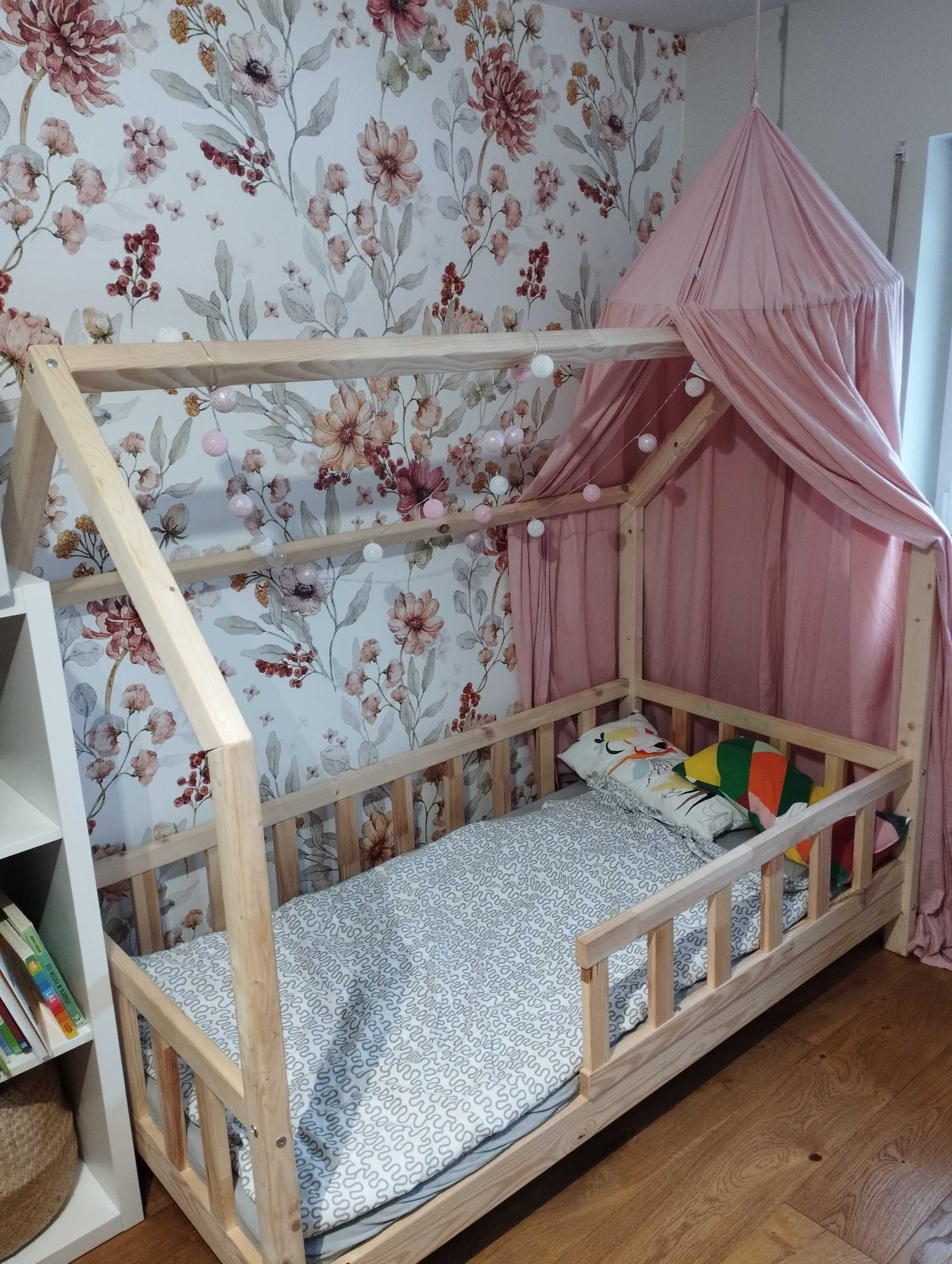 Sprzedam łóżeczko drewniane dziecięxe 160x80