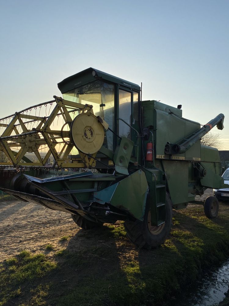 Комбайн John Deere 952