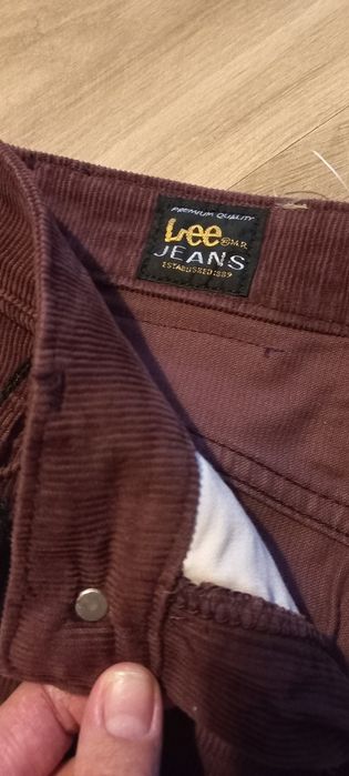 wrzos spodnie sztruks LEE metką prosta nogawka wysoki stan XS 28/31