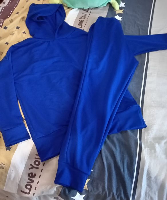 Нові костюми для дорослих і дітей