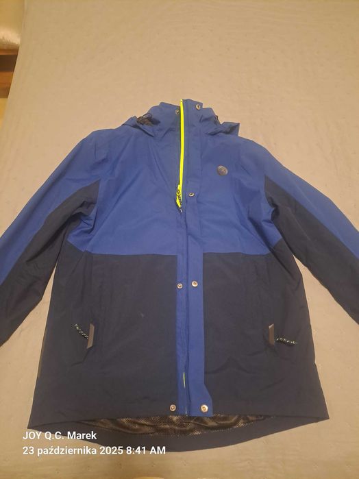 Kurtka rowerowa z kapturem firmy AGU