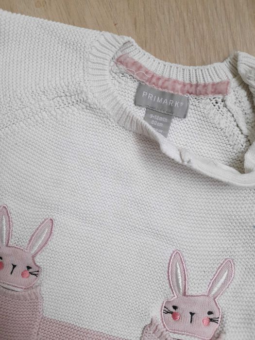 sweterek dziewczęcy z kieszonkami króliczki Primark r. 80