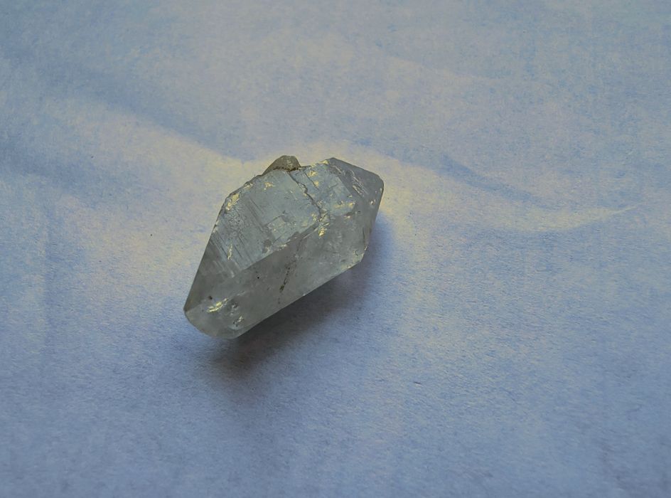 Kamień szlachetny, kryształ górski.