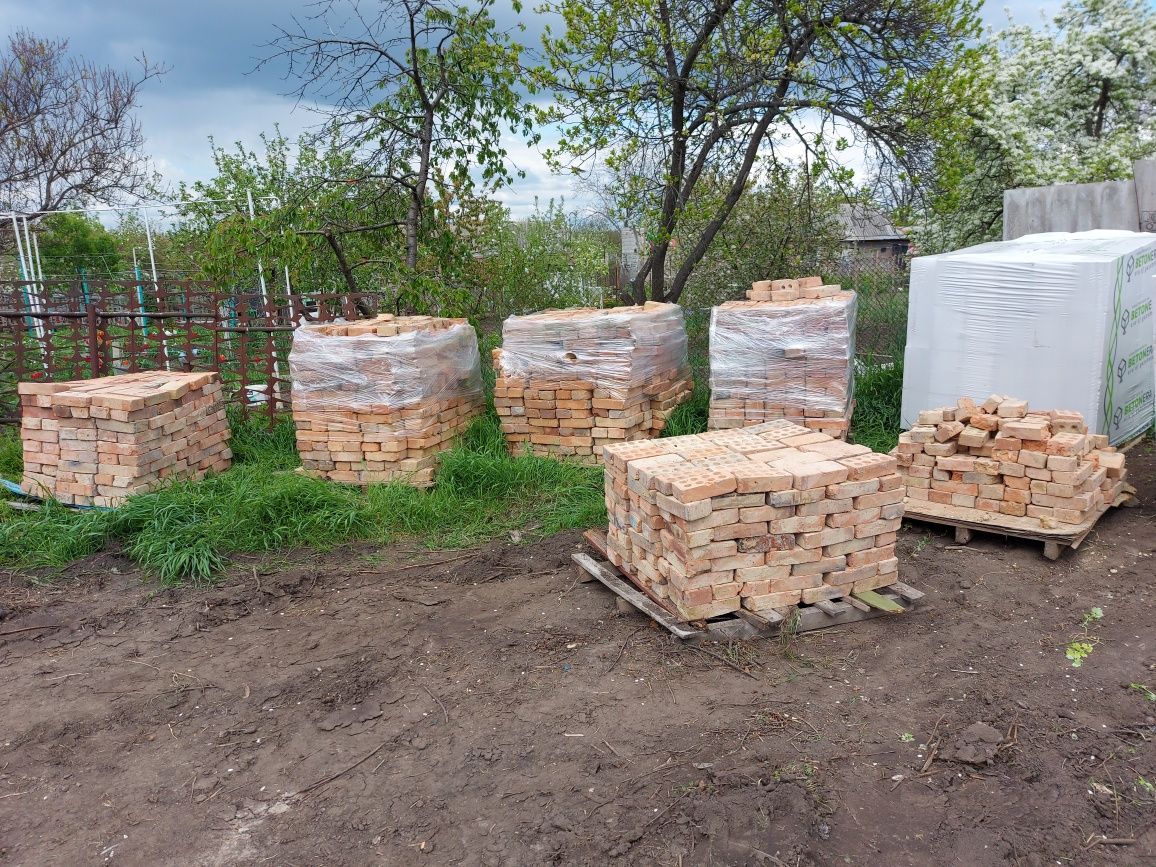 Кирпич красный бу