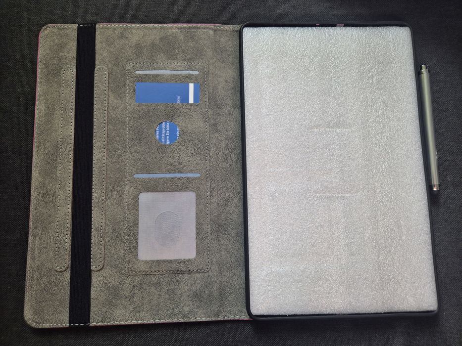 ETUI Z KLAPKĄ DO LENOVO TAB P12. Etui do Lenovo Tab P12

Silikonowe mo