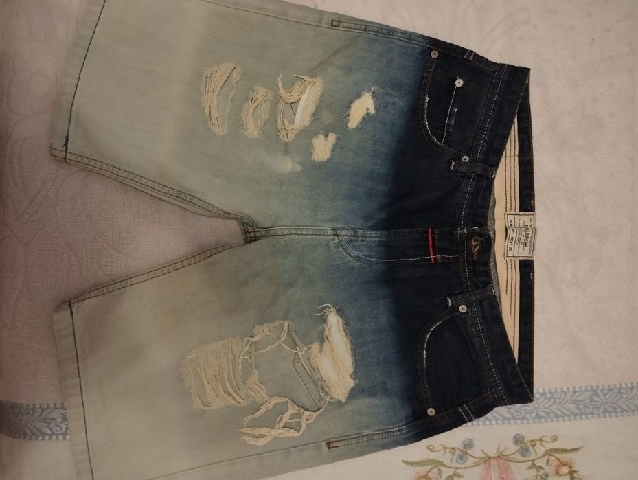 Джинсовые шорты фирмы Пул энд Бир