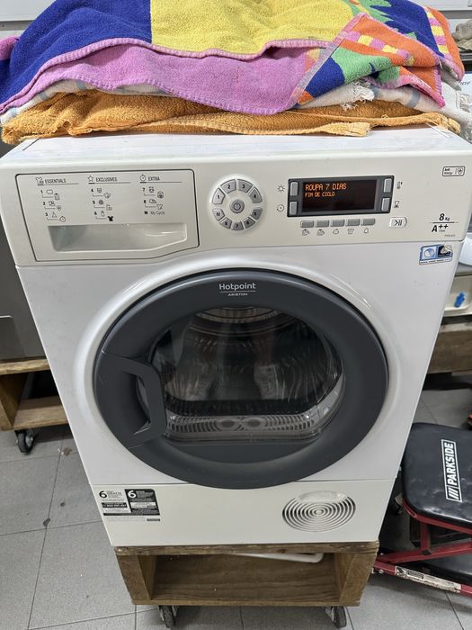 Maquina secar Hotpoint Ariston 8KG Bomba calor