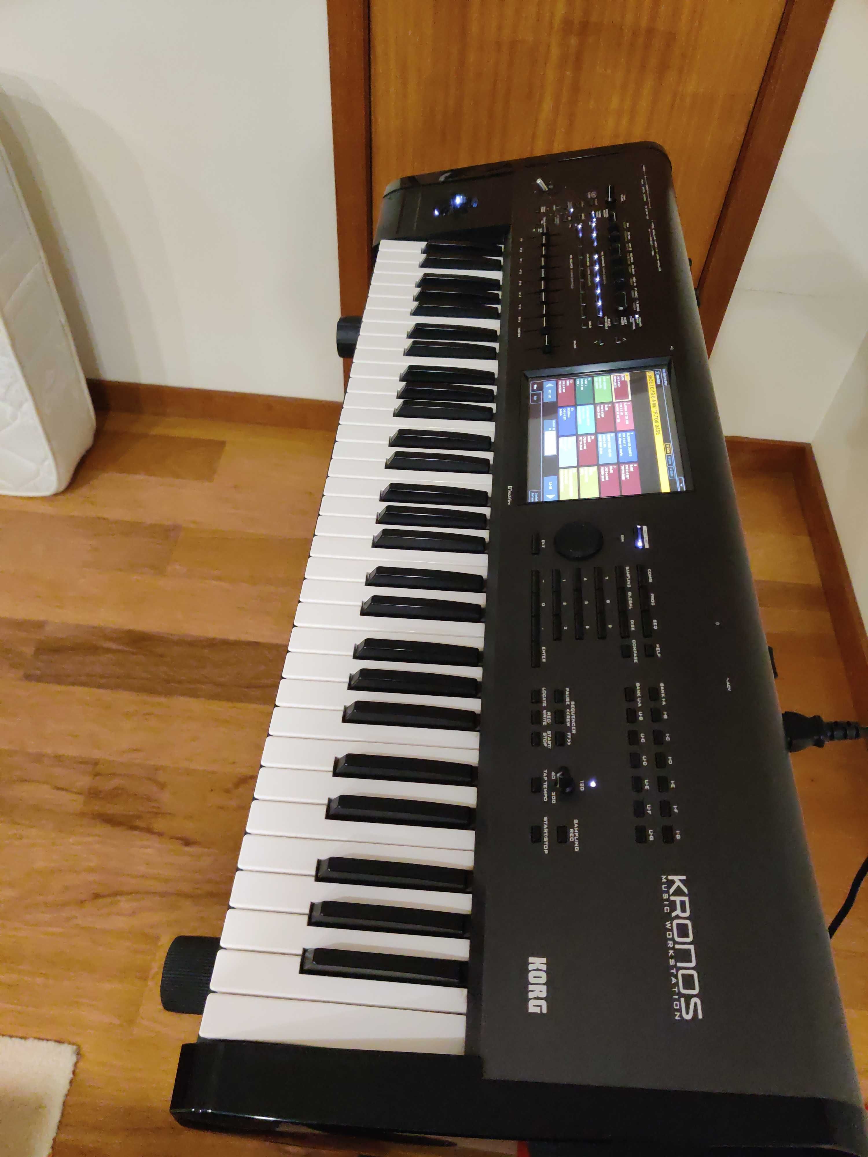 Workstation Korg KRONOS 61