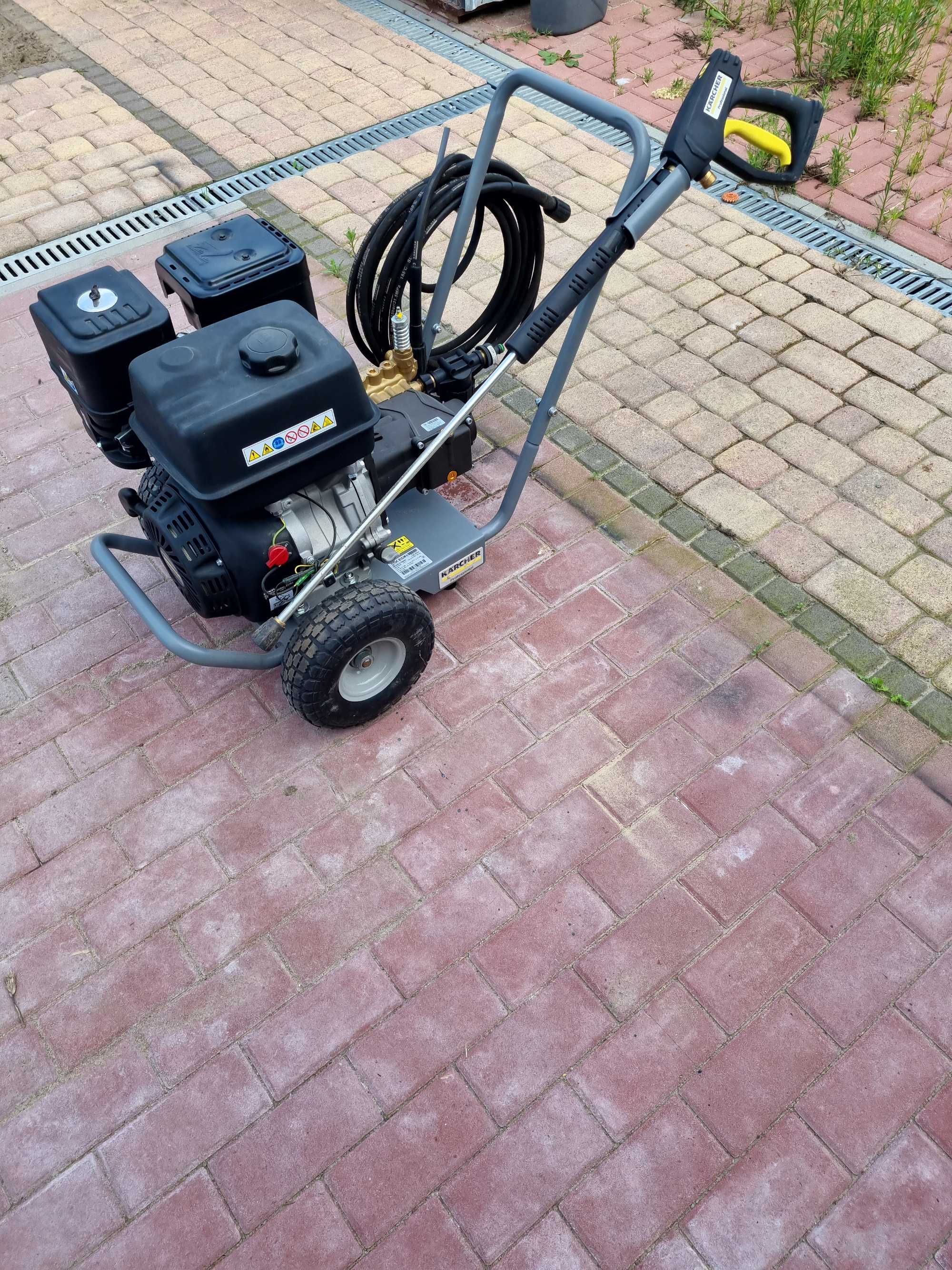 HD 9/25 G Classic (300maxbar, 900l/h) profesjonalna myjka Karcher