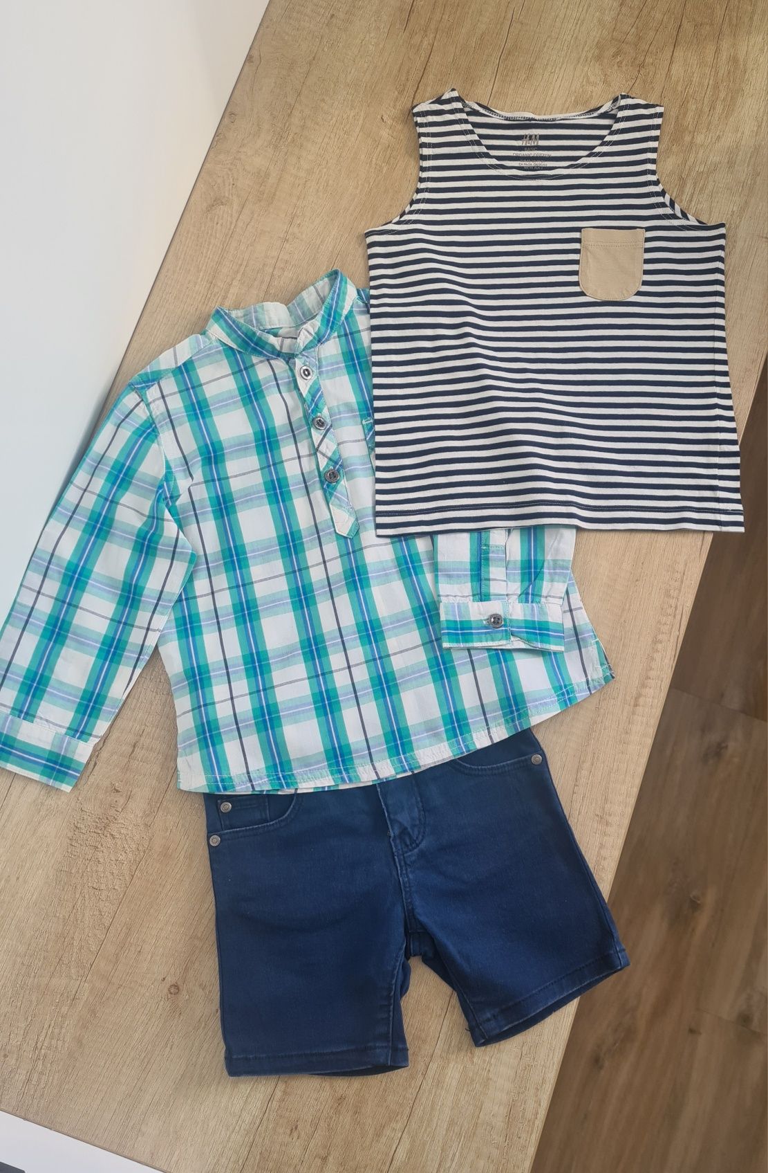 Комплект речей на 2-3 роки (сорочка, шорти та майка)