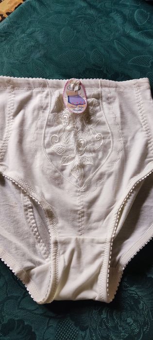 Majtki modelujące pośladki xl